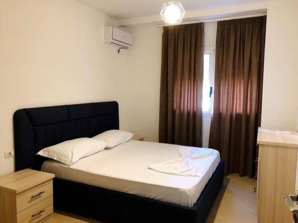 Siloria Apartments Vlore Exterior photo
